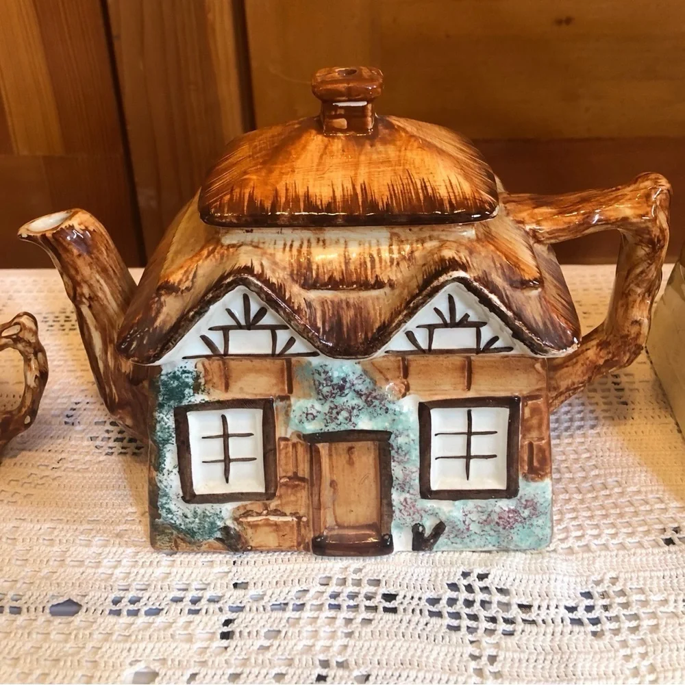 KEELE ST.Pottery,CO. LCD/ England/ hand painted Tea Pot/w cookie jar/cream/sugar